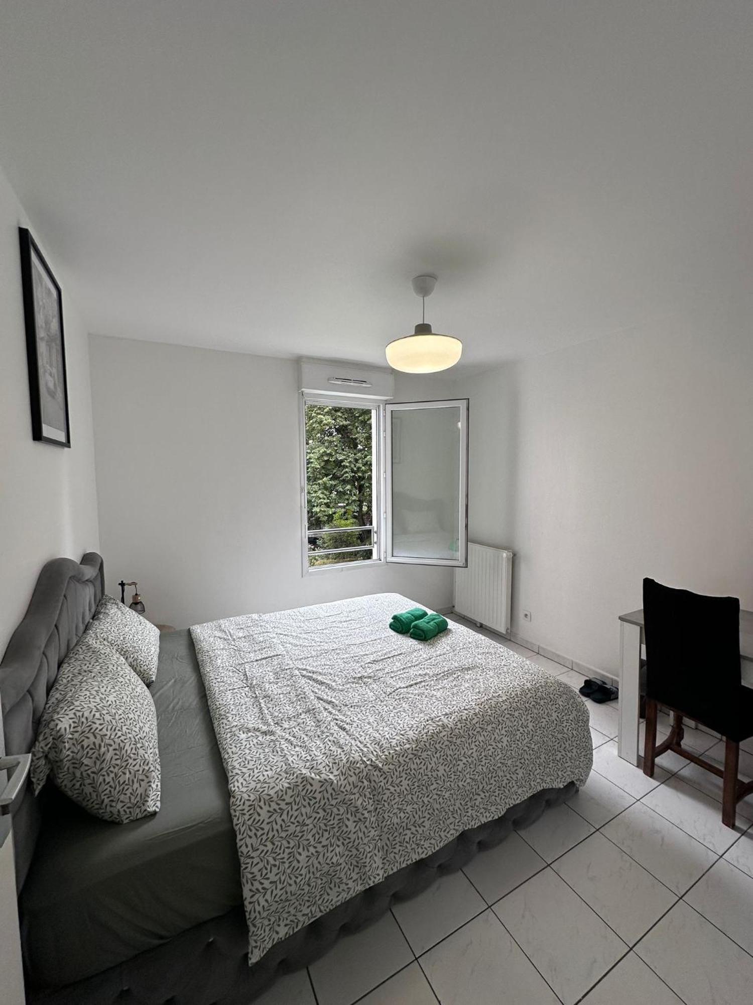 Apartamento Sri-Indo Bobigny Paris Exterior foto
