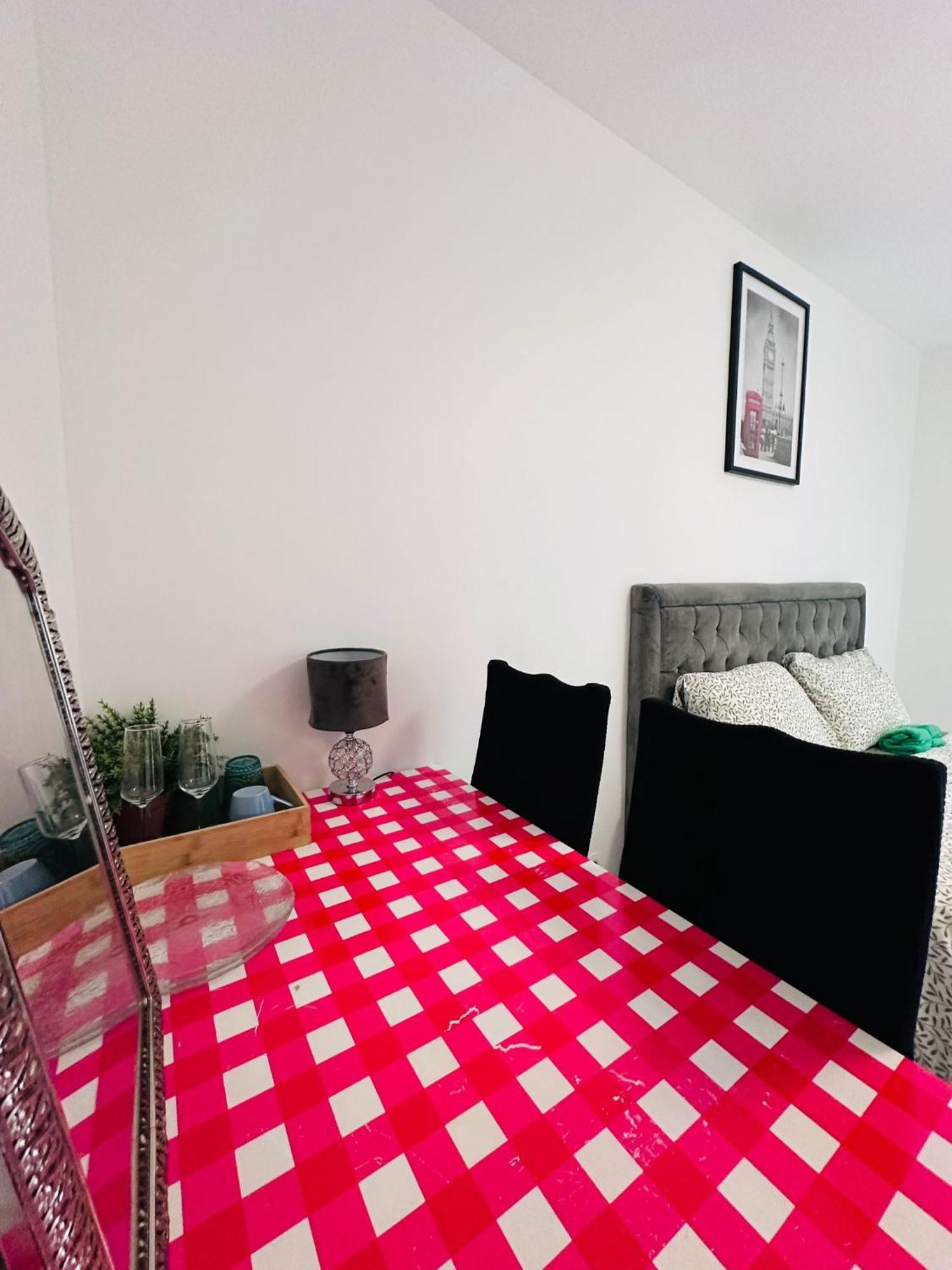 Apartamento Sri-Indo Bobigny Paris Exterior foto