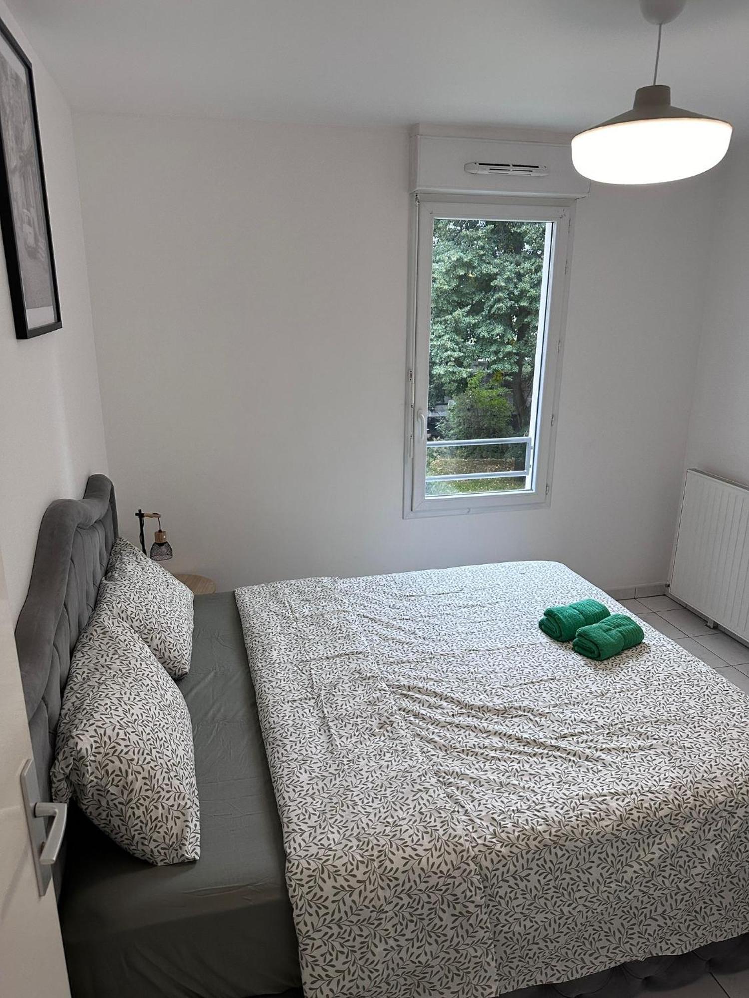 Apartamento Sri-Indo Bobigny Paris Exterior foto