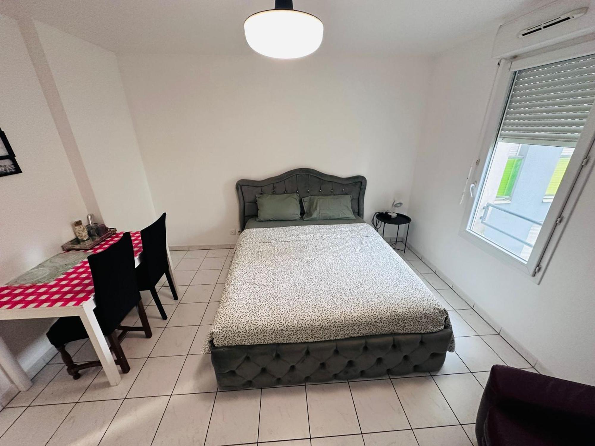 Apartamento Sri-Indo Bobigny Paris Exterior foto