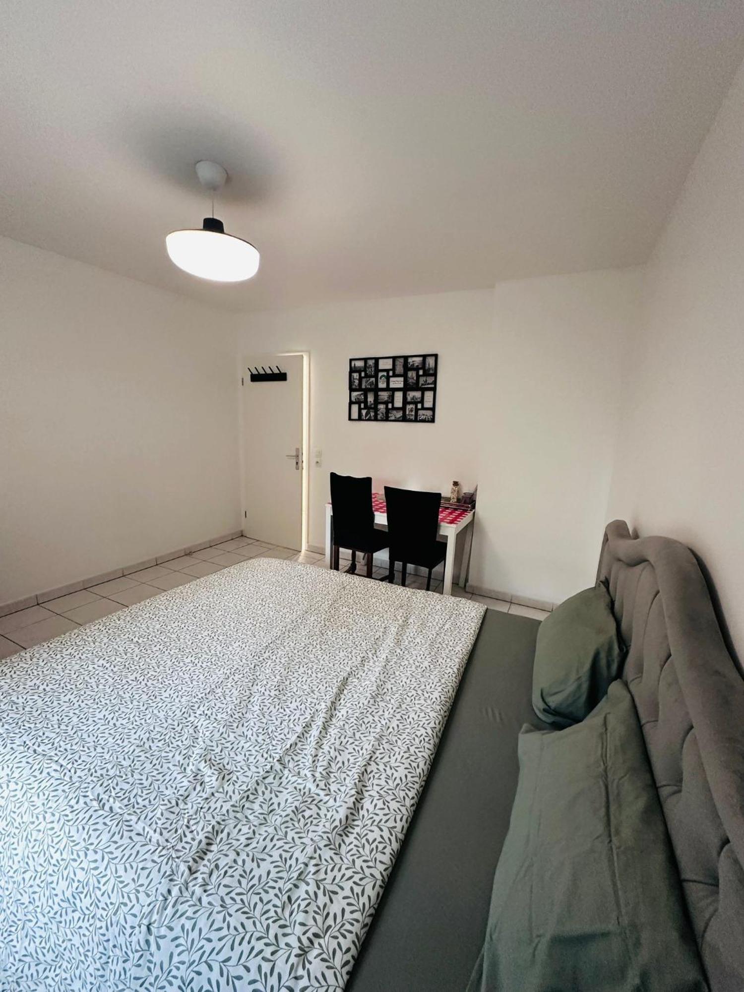 Apartamento Sri-Indo Bobigny Paris Exterior foto