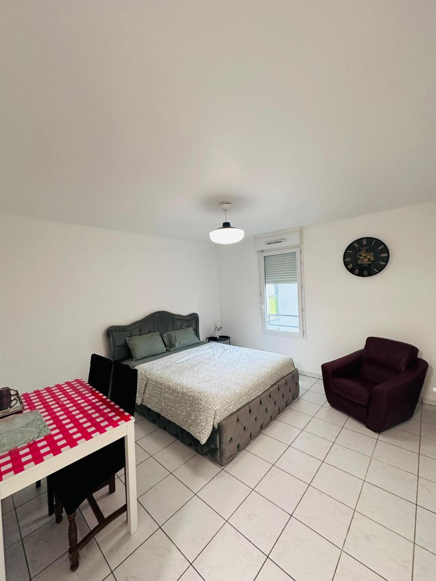 Apartamento Sri-Indo Bobigny Paris Exterior foto
