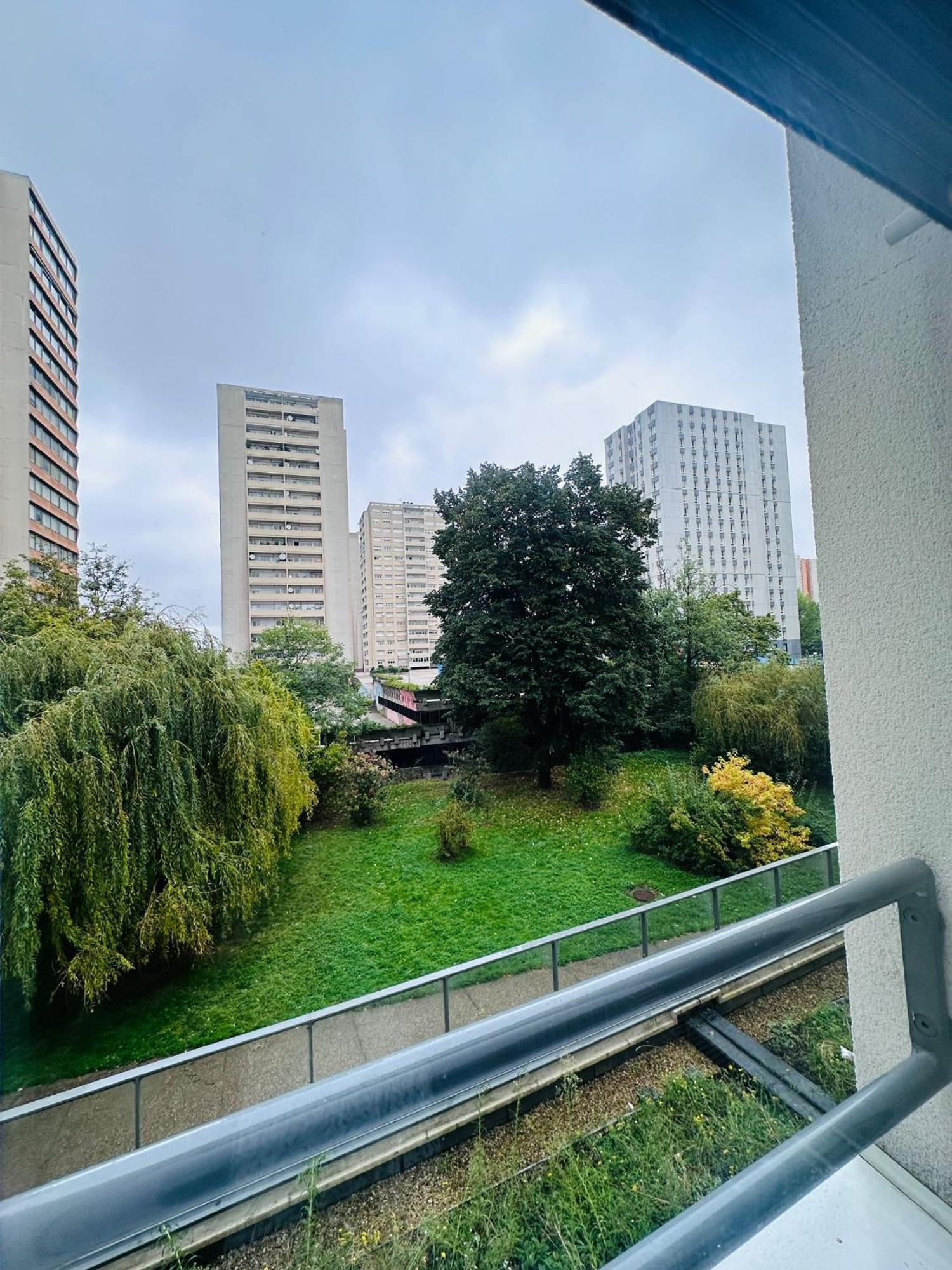 Apartamento Sri-Indo Bobigny Paris Exterior foto