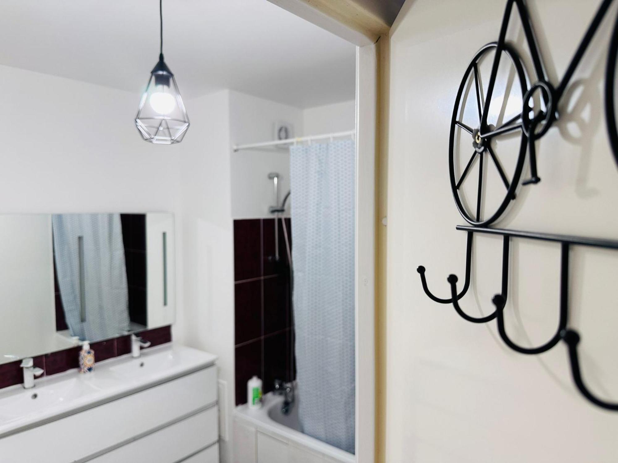 Apartamento Sri-Indo Bobigny Paris Exterior foto